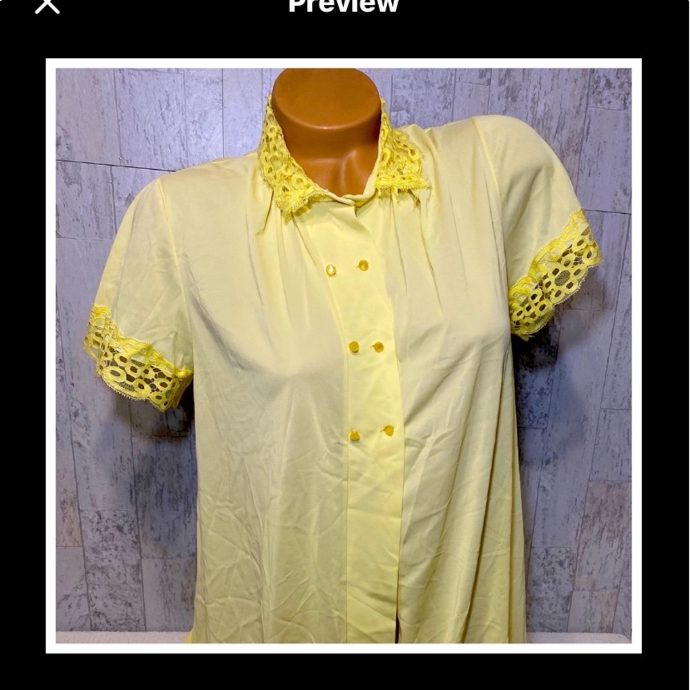 Sears Roebuck & Co Peignoir robe 100% Nylon yellow